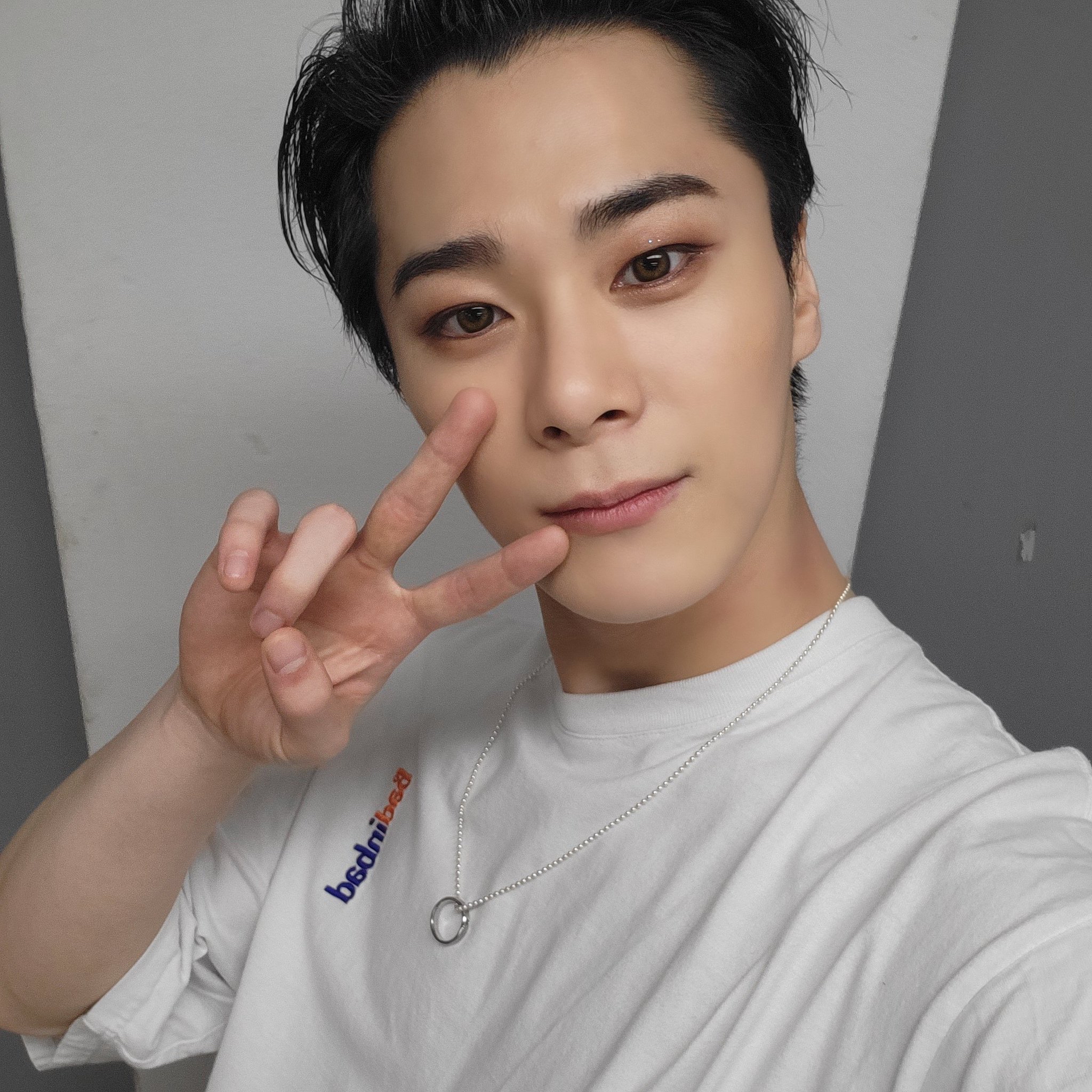 Latest photo of Moonbin (ASTRO)