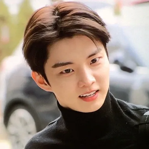 Behind-the-scenes cut of Q (THE BOYZ)