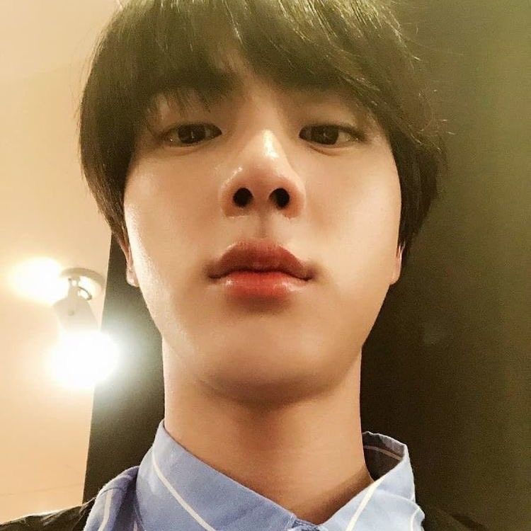 진 (방탄소년단)의 최신 사진