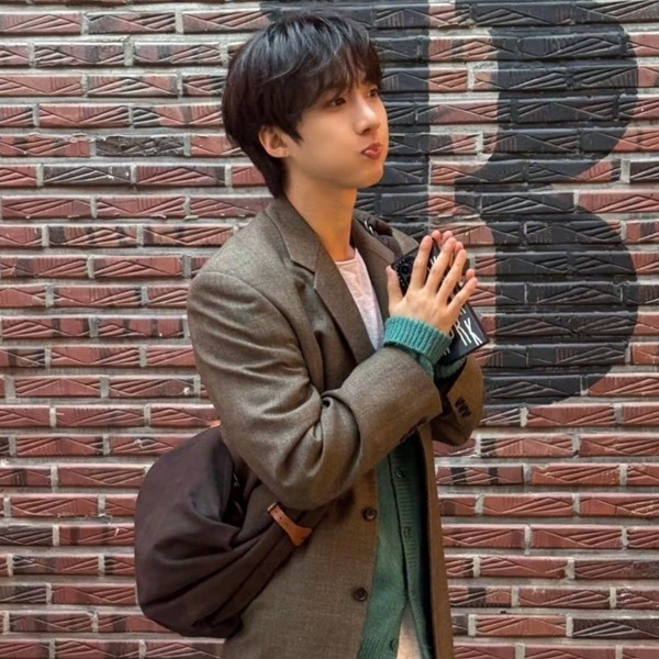 Shining profile picture of Hui (PENTAGON) on today's Choeaedol