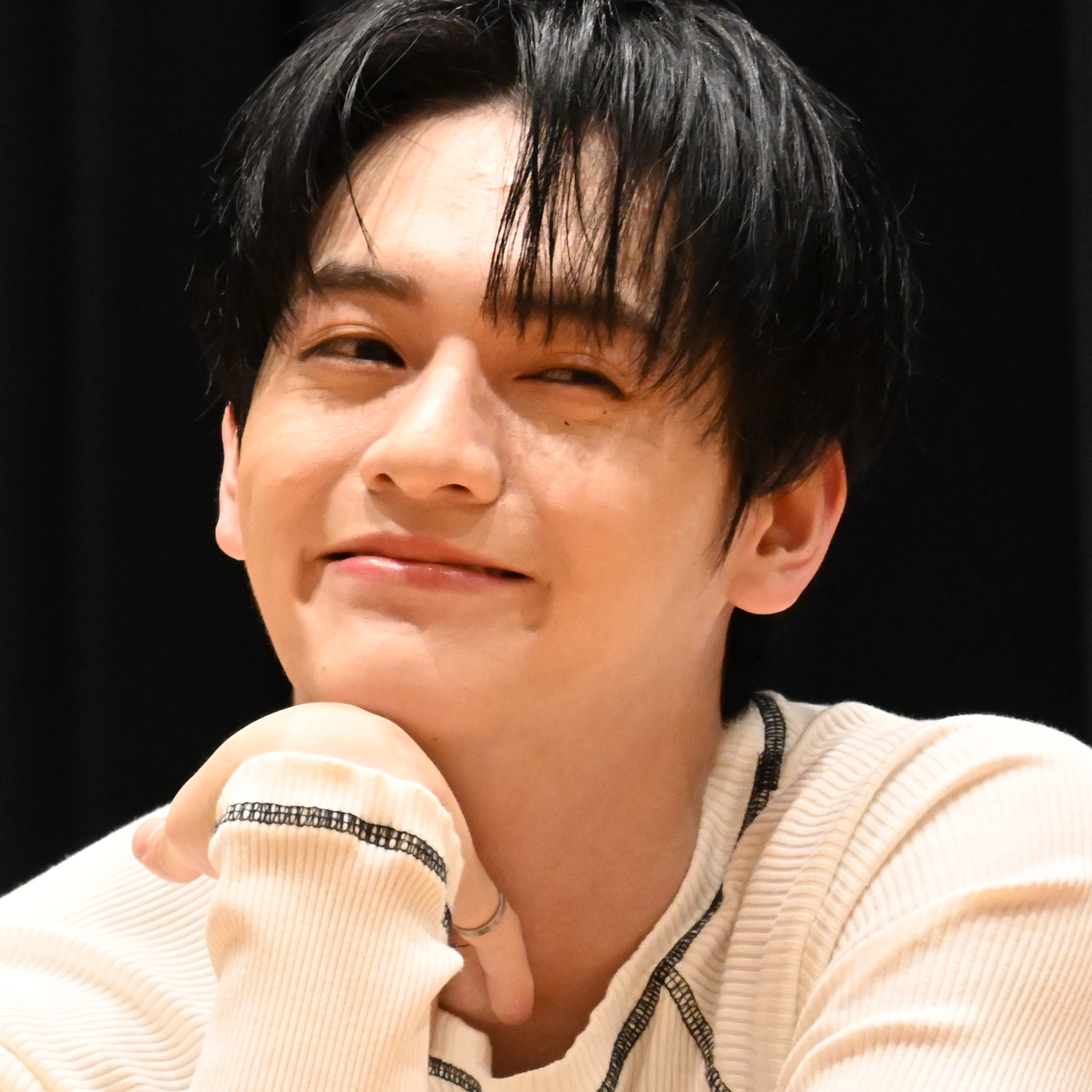 Behind-the-scenes cut of Sungyun (n.SSign)