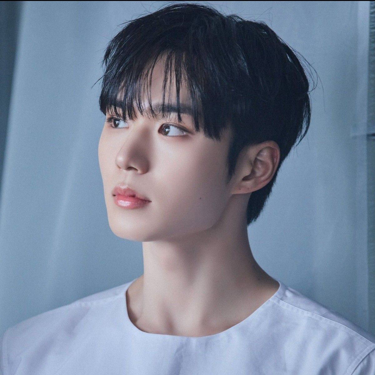 Behind-the-scenes cut of Kim Junseo (ALPHA DRIVE ONE)