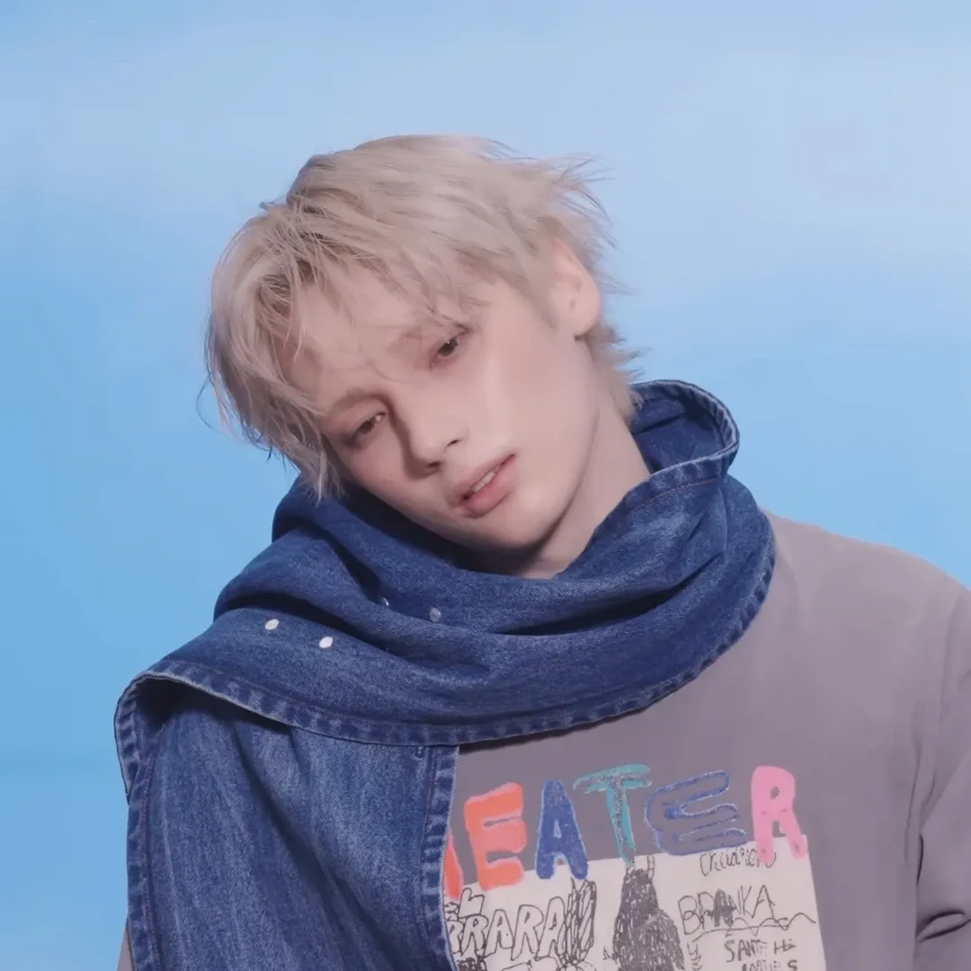 Latest photo of HueningKai (TOMORROW X TOGETHER)