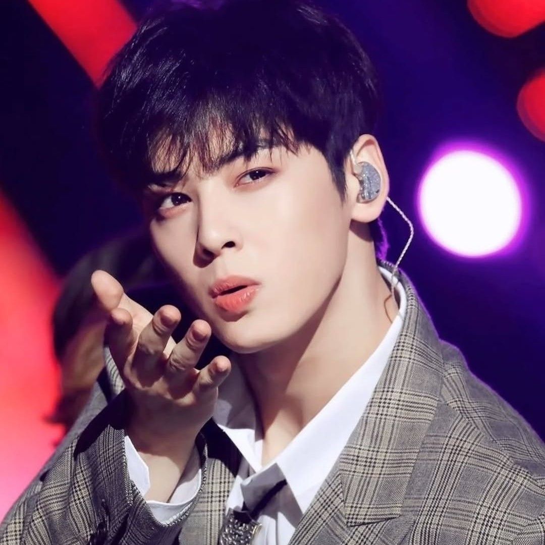 Latest photo of Eunwoo (ASTRO)