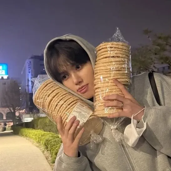 Latest photo of Minhee (CRAVITY)