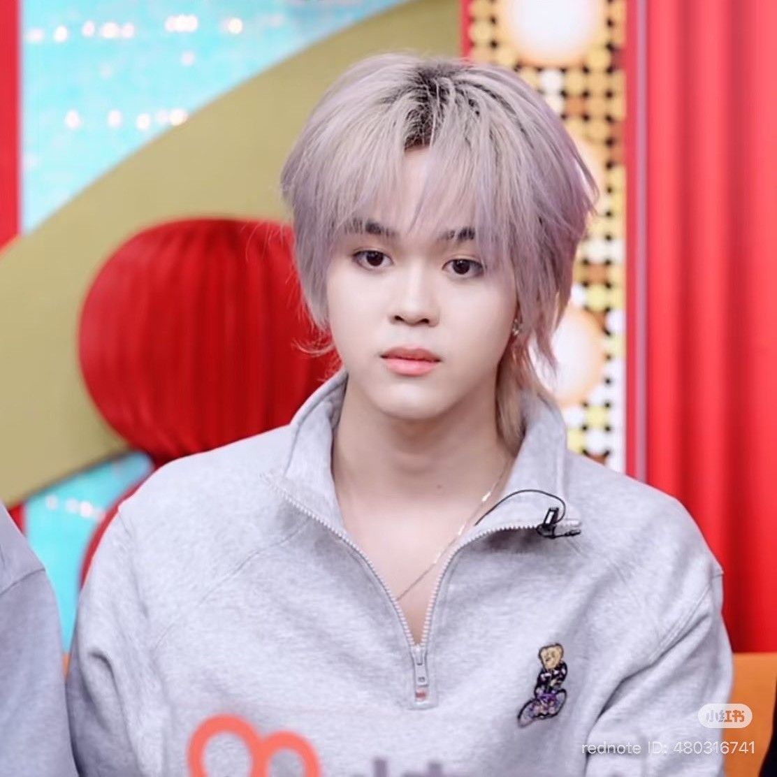 A moment captured by THI-O (NexT1DE)'s fan