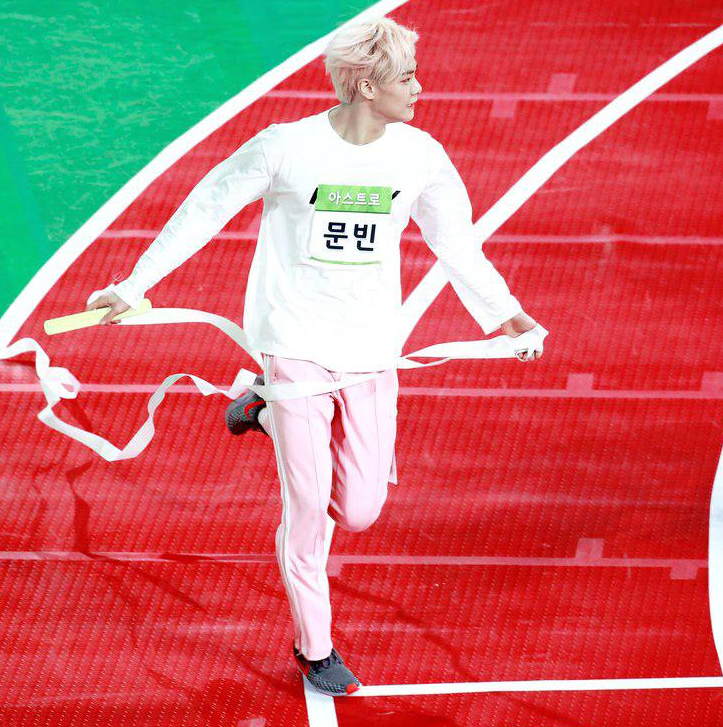 Latest photo of Moonbin (ASTRO)