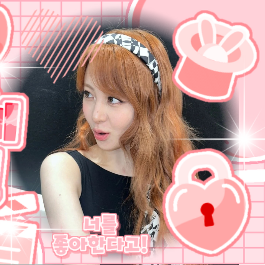 許允眞 (LE SSERAFIM)的最新活動照片