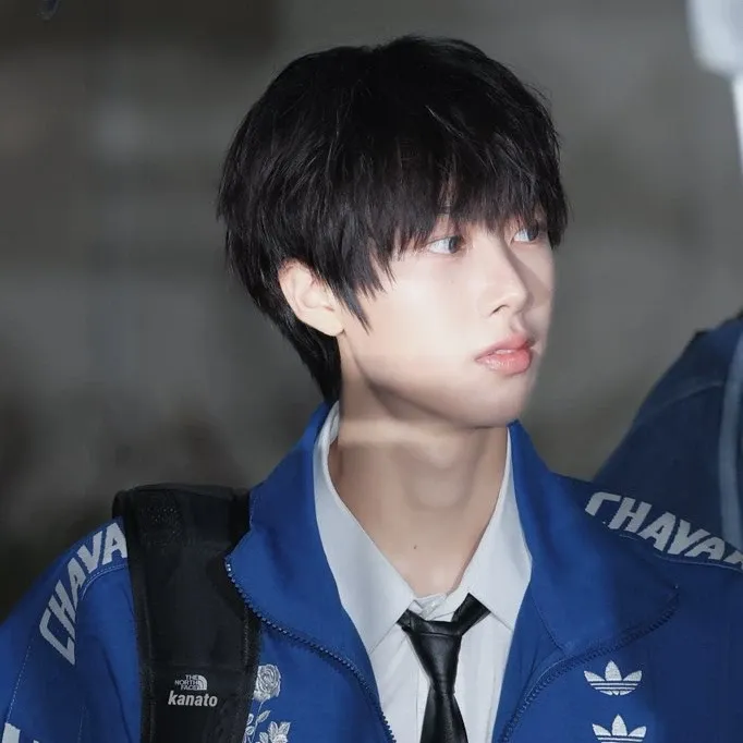 Behind-the-scenes cut of Park seonghyeon (IDID)
