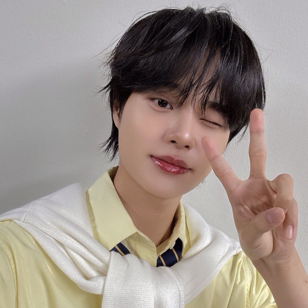 Latest photo of Lee Daehwi (AB6IX)