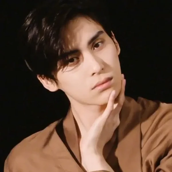 Shining profile picture of SF9 on today's Choeaedol