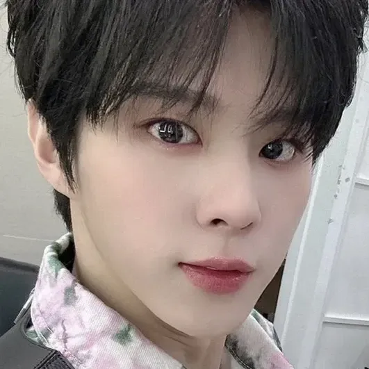 김우석의 최신 사진