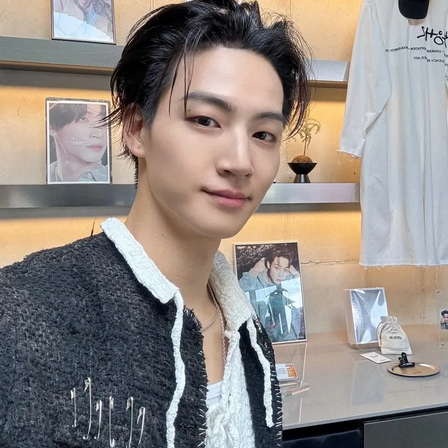 Recent activity shot of JAY B (GOT7)