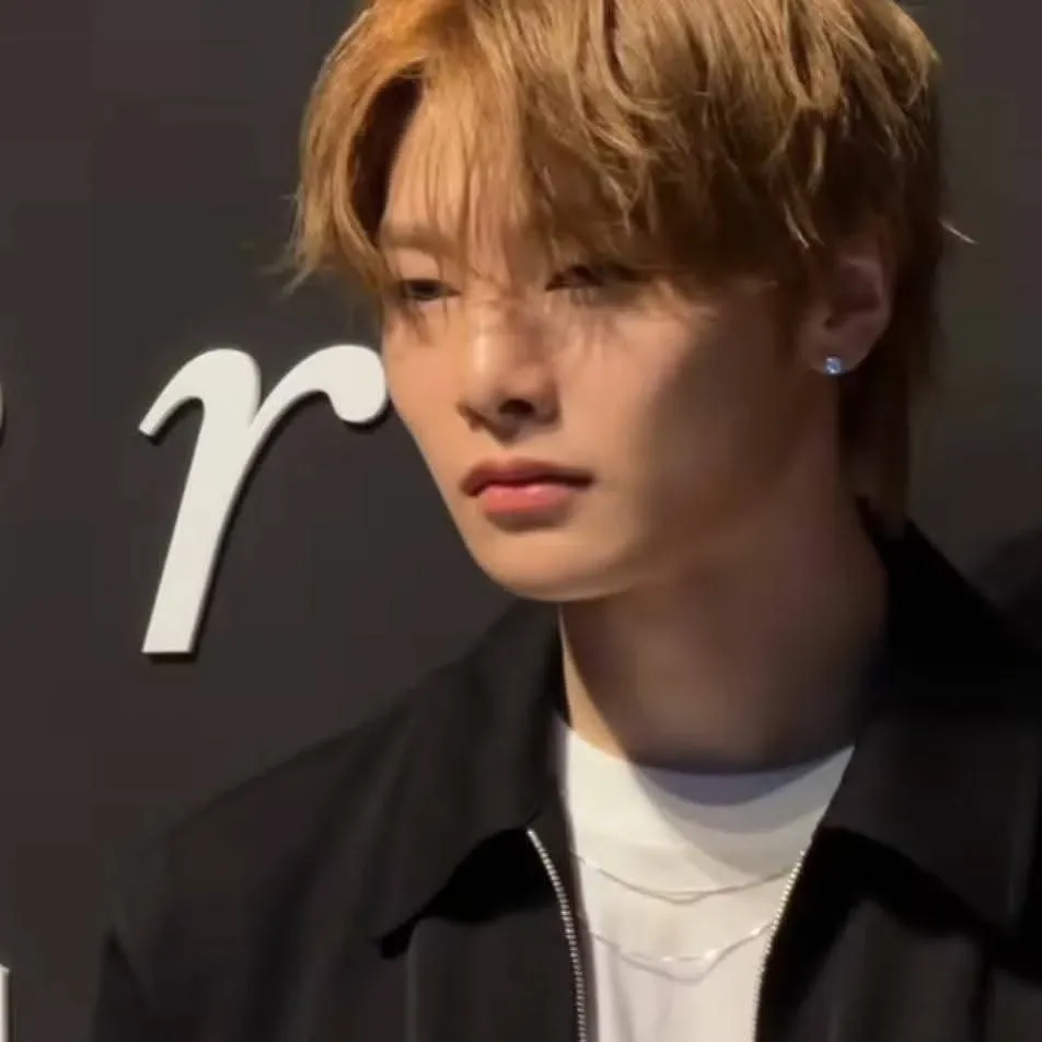 Behind-the-scenes cut of I.N (Stray Kids)
