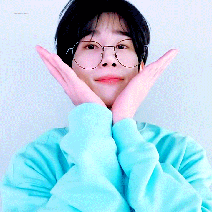 Behind-the-scenes cut of Han Seungwoo