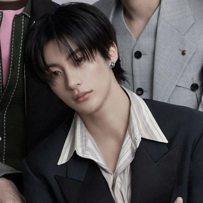 Recent activity shot of Anton (RIIZE)