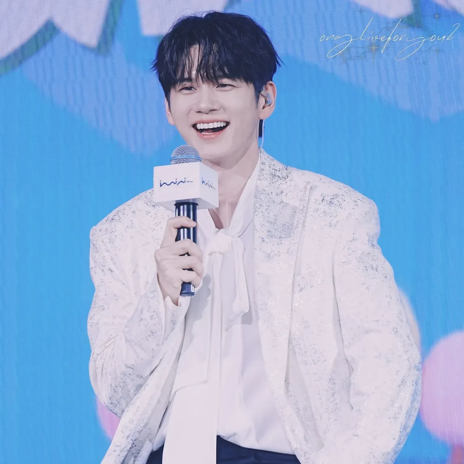 邕圣祐粉丝拍下的瞬间