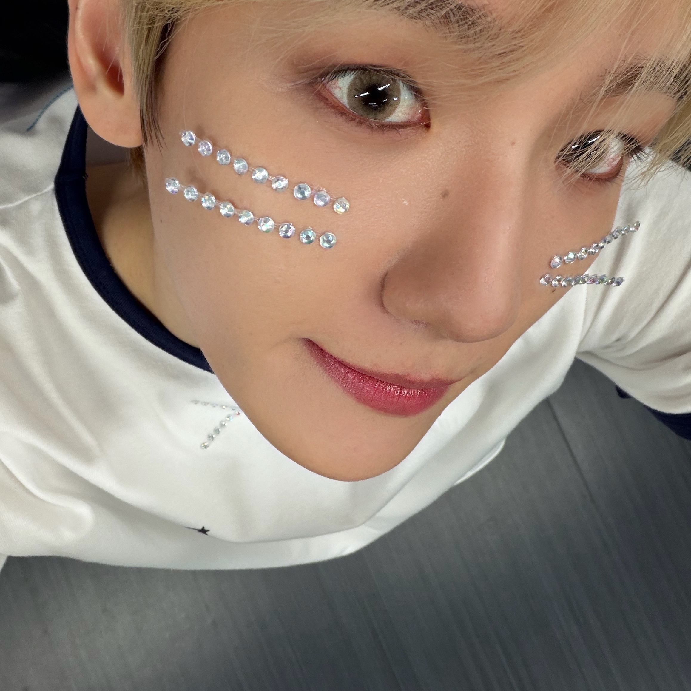 백현 (EXO)의 비하인드 컷