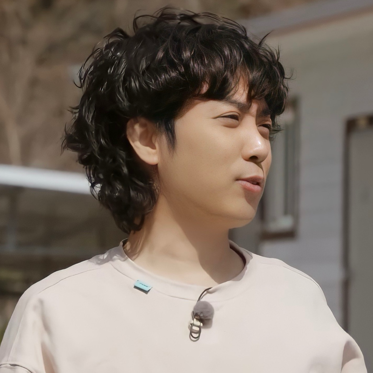 A moment captured by SECHSKIES's fan