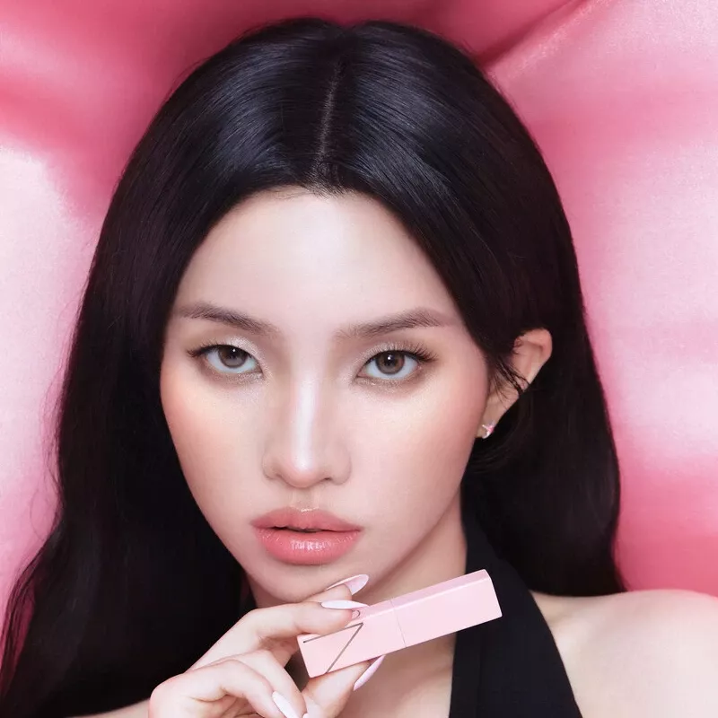 Behind-the-scenes cut of Soyeon (i-dle)