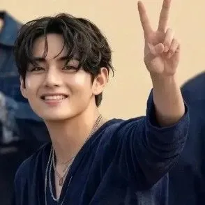 Foto aktivitas terbaru V (BTS)