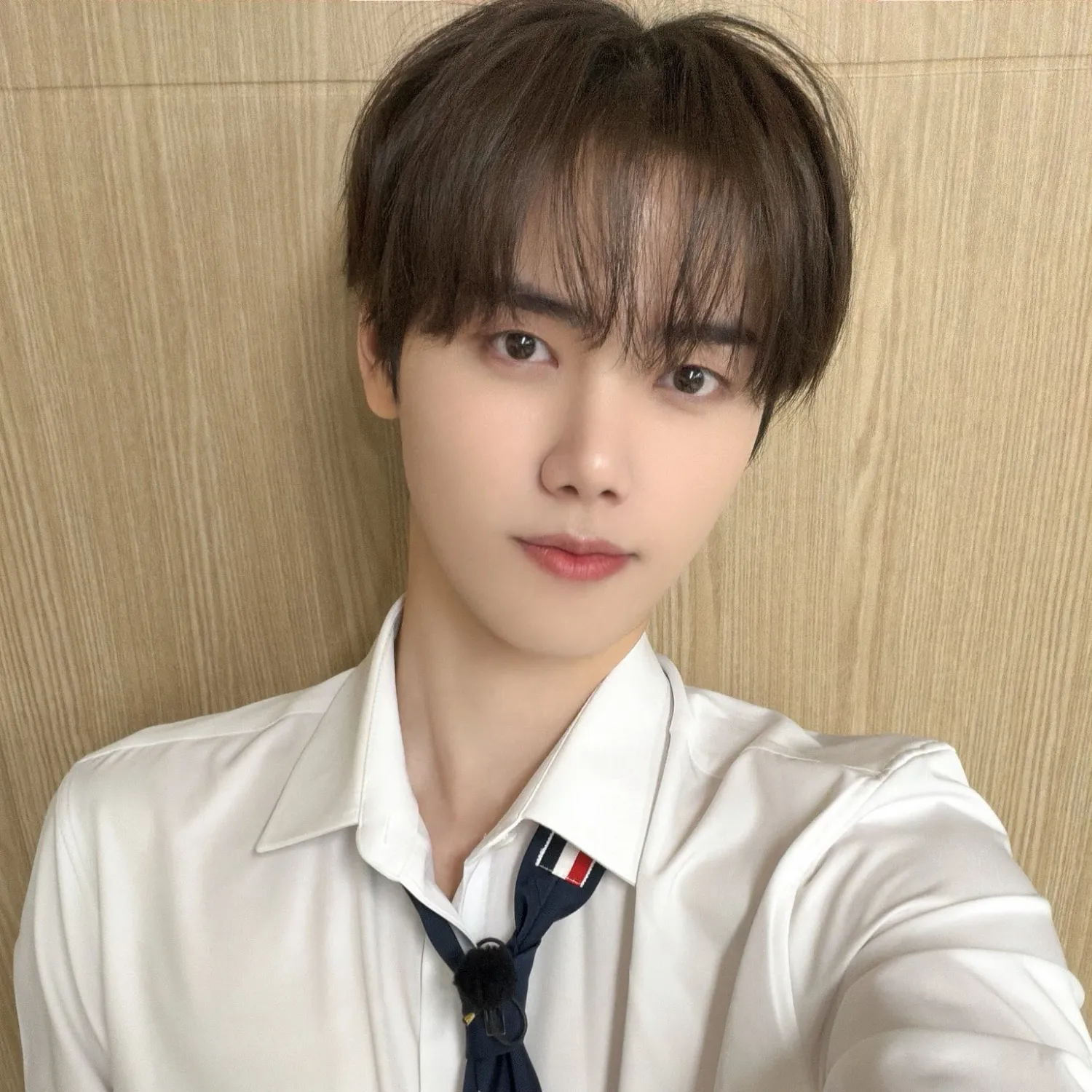 Behind-the-scenes cut of Minhee (CRAVITY)