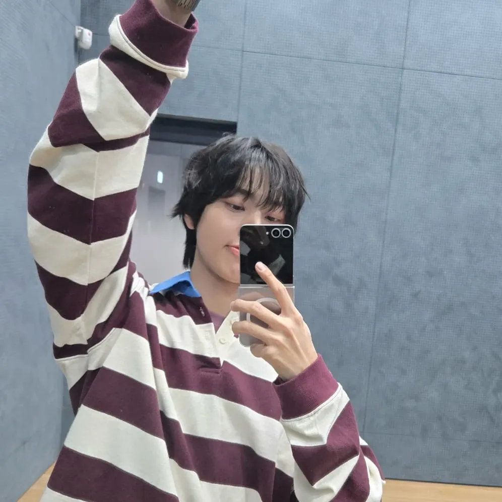 A moment captured by Park seonghyeon (IDID)'s fan