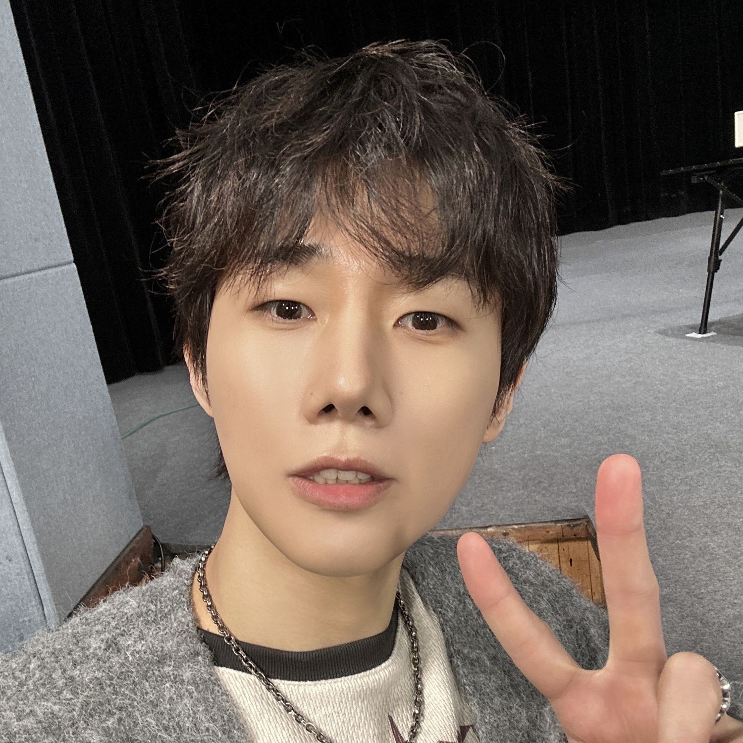 Behind-the-scenes cut of Sungkyu (INFINITE)