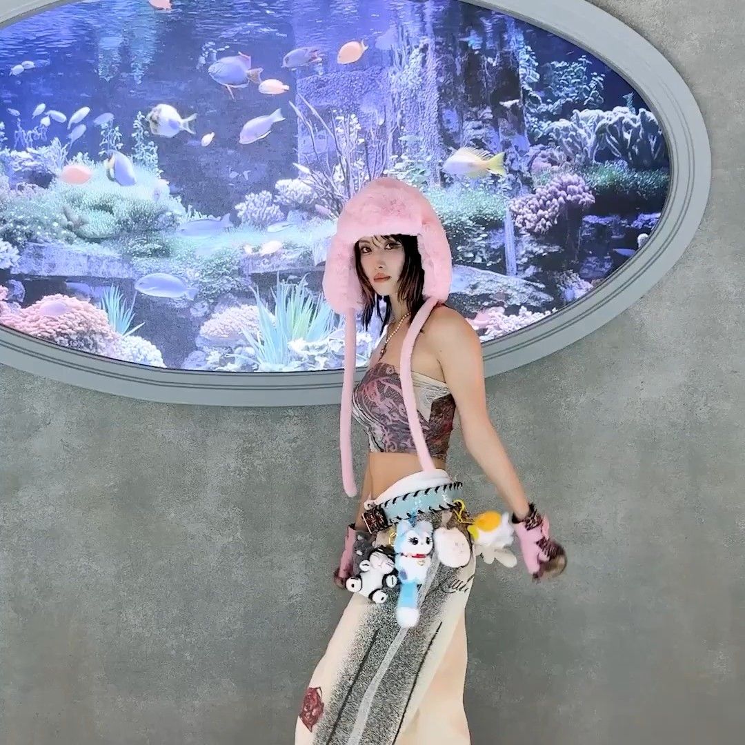 모모 (TWICE)의 비하인드 컷