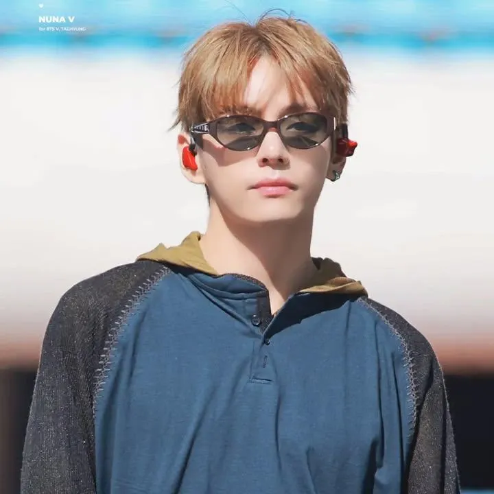 V (BTS)の最新写真