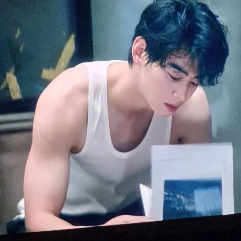 Latest photo of Eunwoo (ASTRO)
