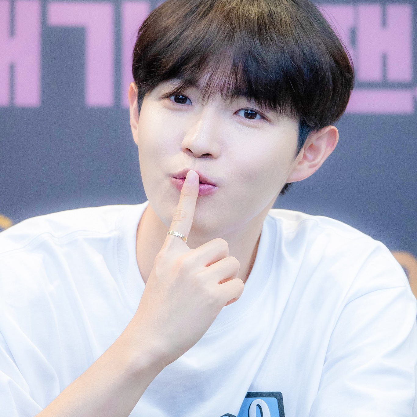 キム・ジェファンの舞台裏ショット