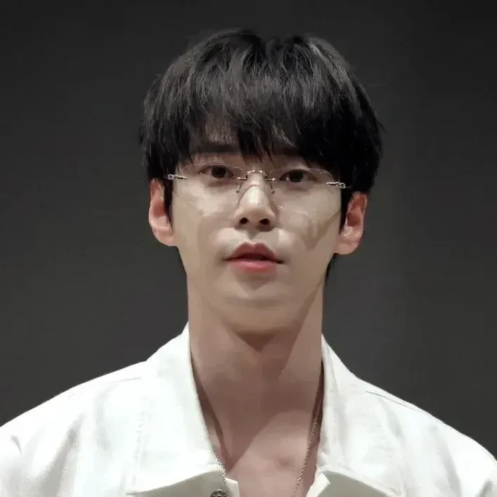 Behind-the-scenes cut of Doyoung (NCT 127)