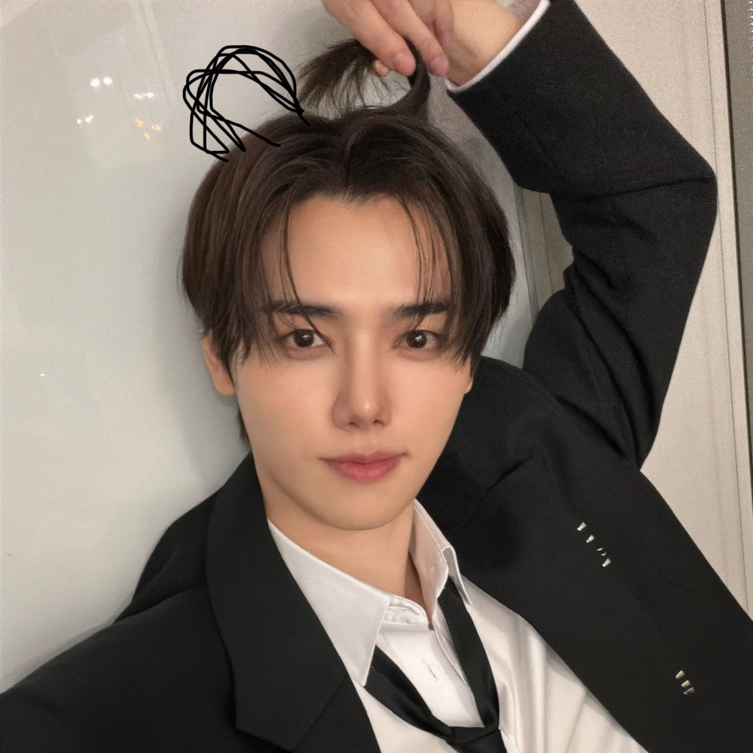 Behind-the-scenes cut of Minhee (CRAVITY)