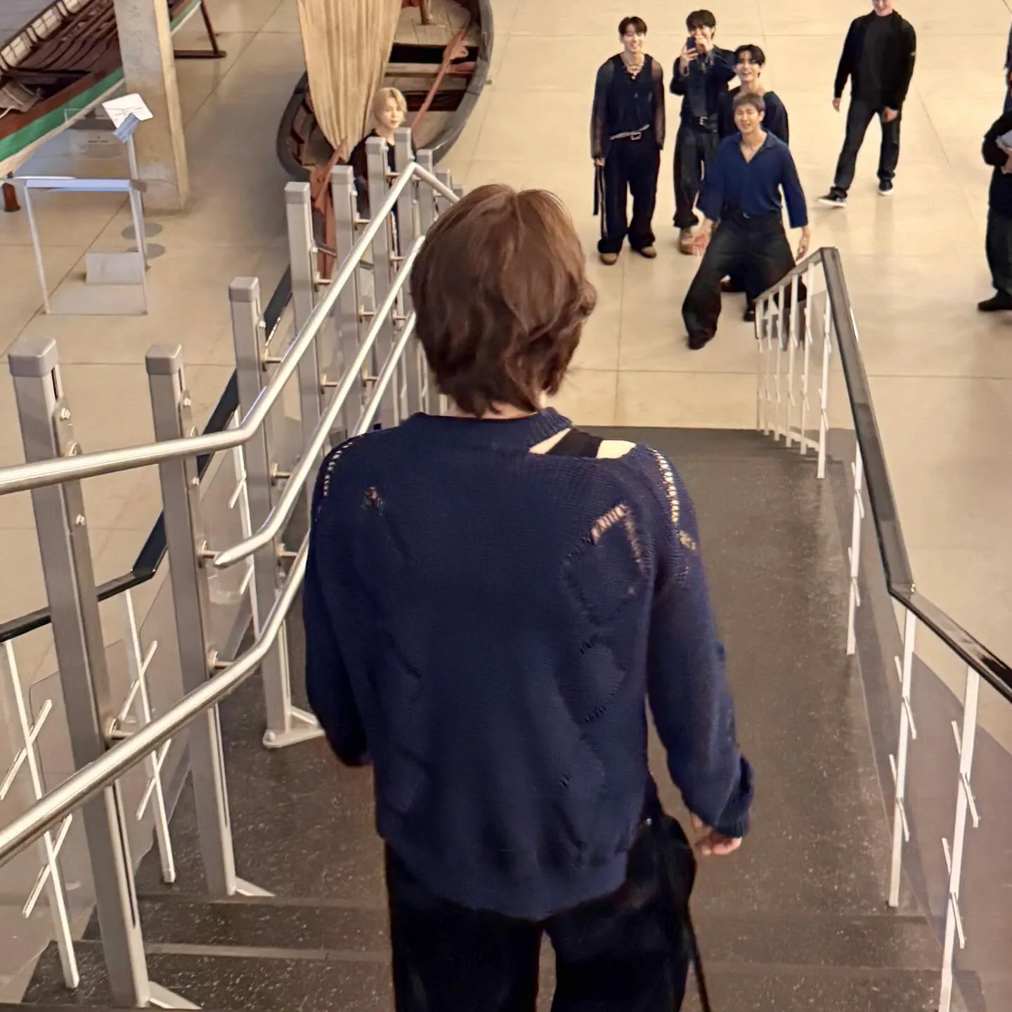 Foto aktivitas terbaru SUGA (BTS)