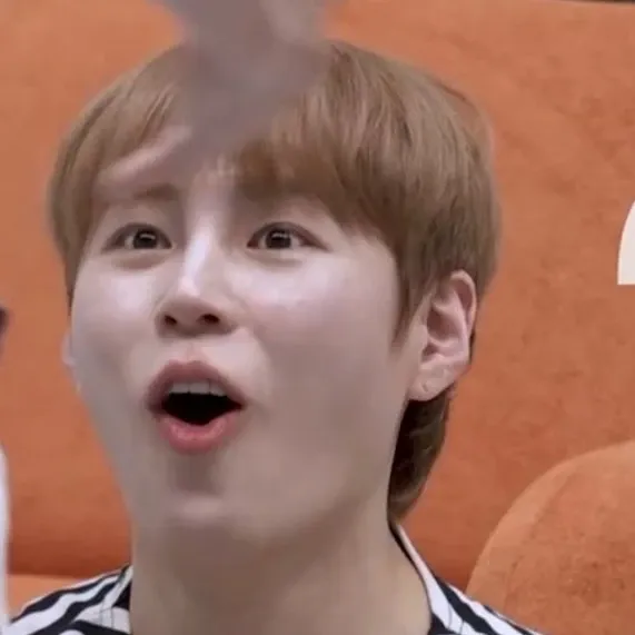 Behind-the-scenes cut of Ha Sungwoon