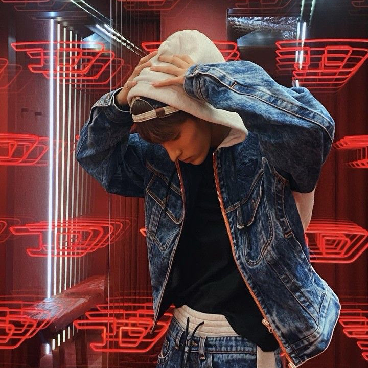 Behind-the-scenes cut of DK (SEVENTEEN)