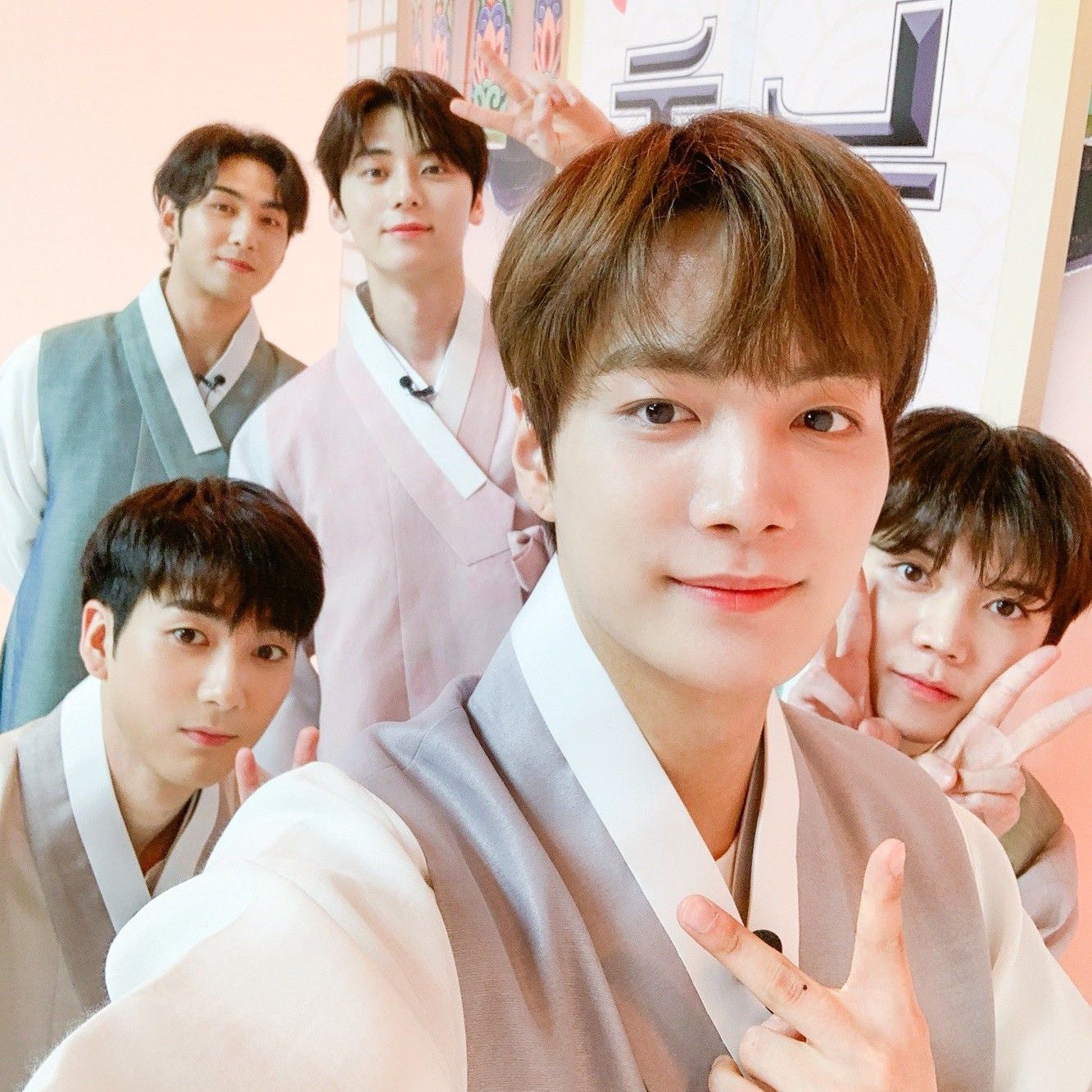 뉴이스트 최근 활동샷