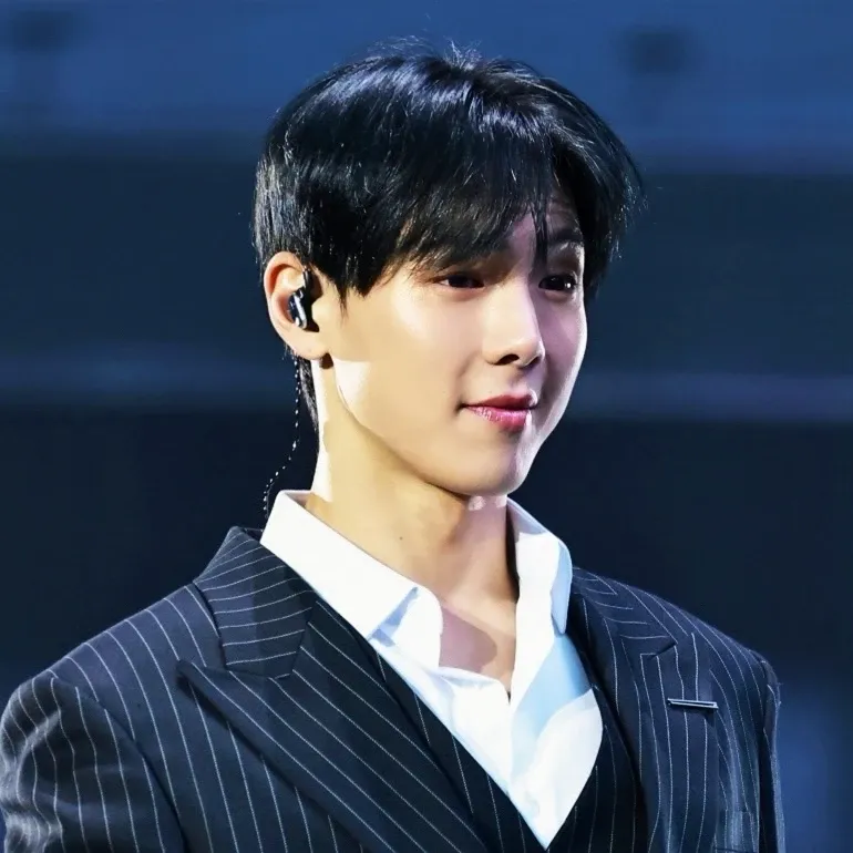 Recent activity shot of Shownu (MONSTA X)