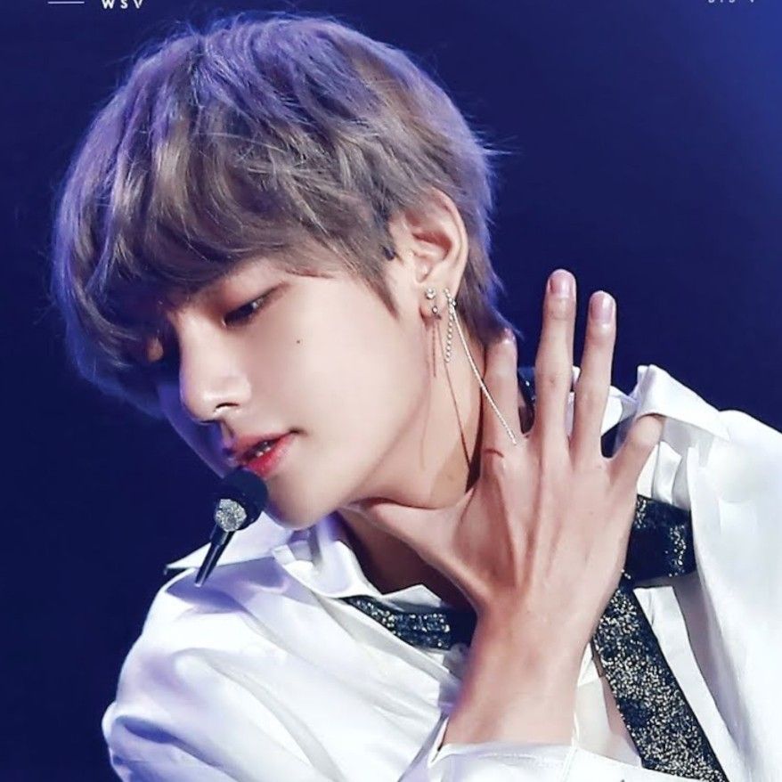 Foto terbaru V (BTS)