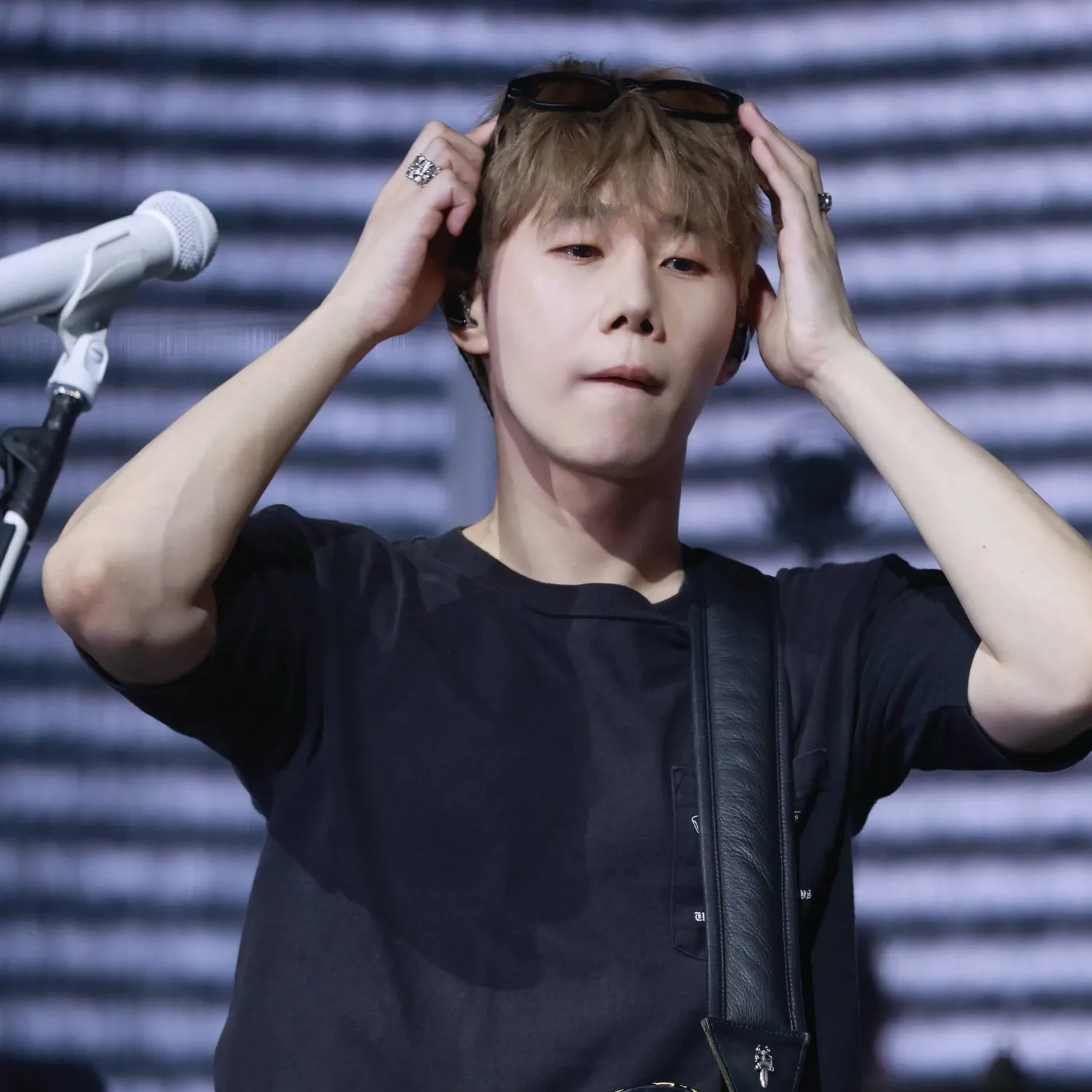 Behind-the-scenes cut of Sungkyu (INFINITE)