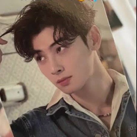 Latest photo of Eunwoo (ASTRO)