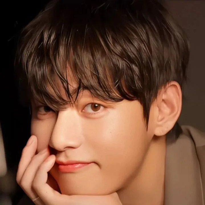 A moment captured by V (BTS)'s fan