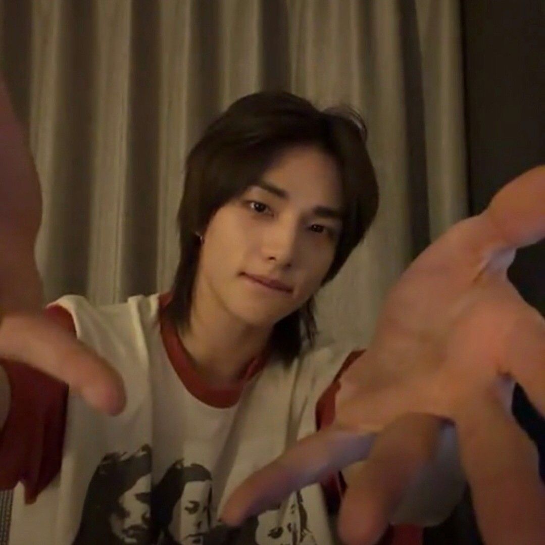 A moment captured by Hyunjin (Stray Kids)'s fan