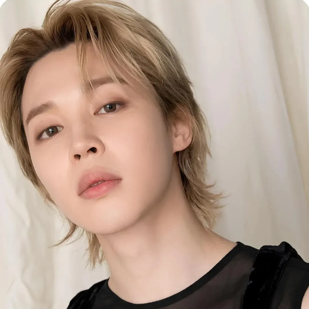 Foto aktivitas terbaru Jimin (BTS)