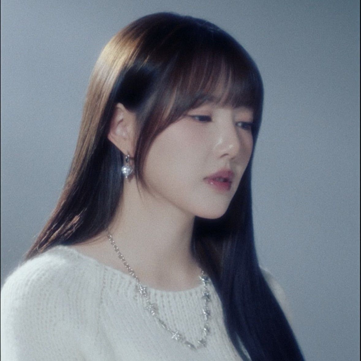 Latest photo of Yerin (GFRIEND)