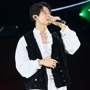 Recent activity shot of Minho (SHINee)