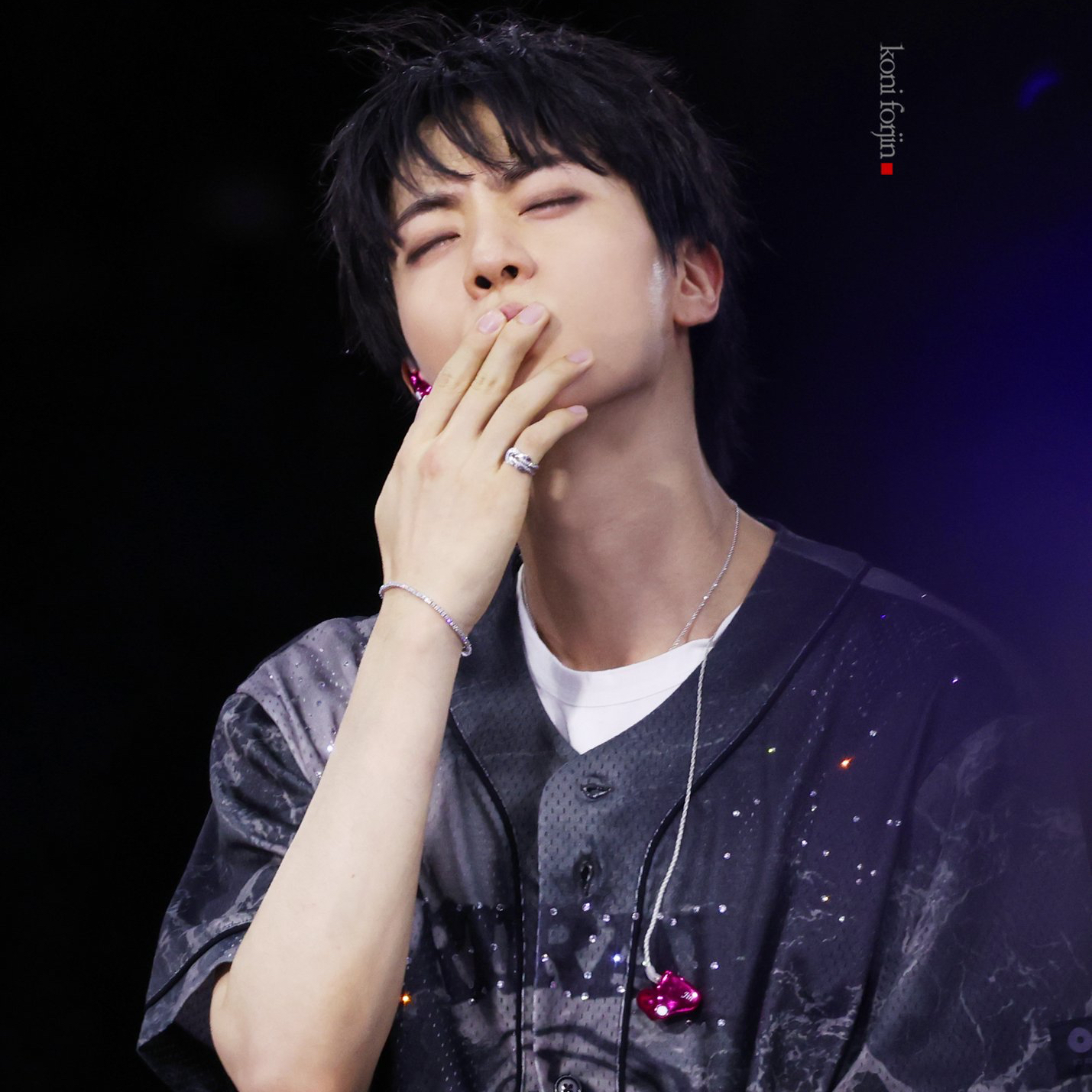 Potret di balik layar Jin (BTS)