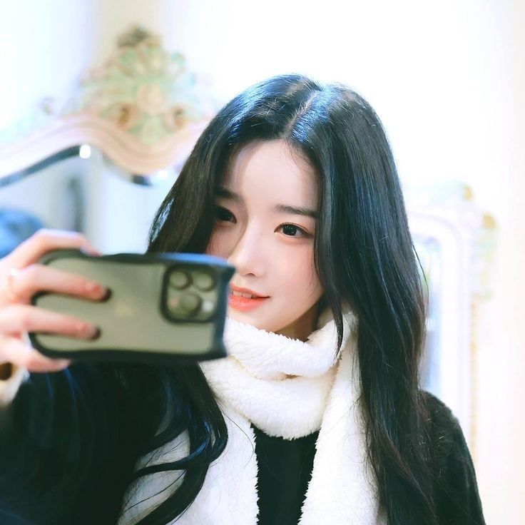 Behind-the-scenes cut of Kim Yooyeon (tripleS)