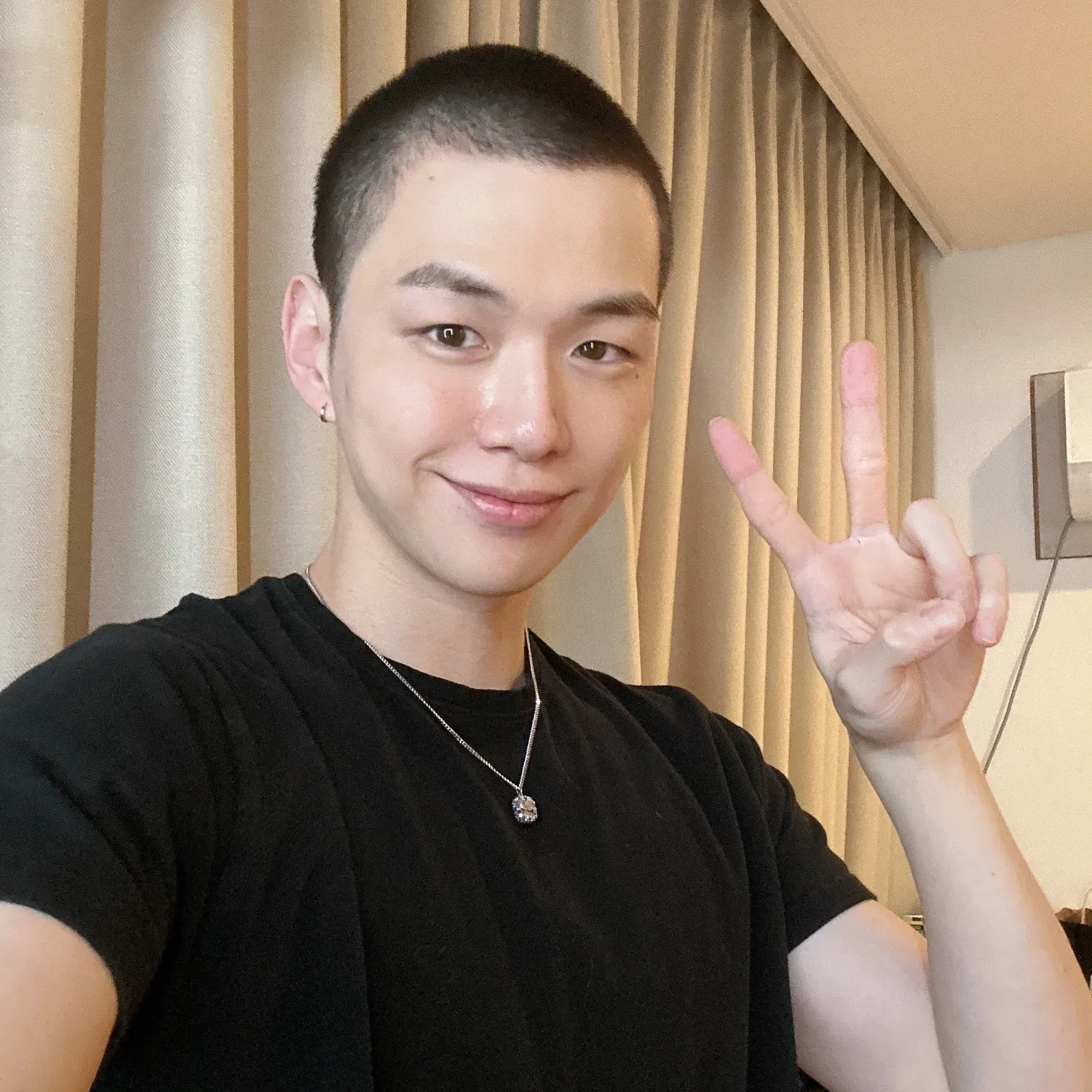 강다니엘의 비하인드 컷